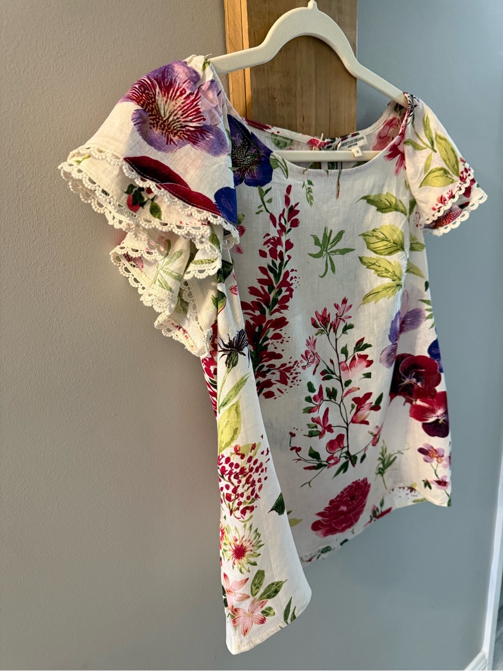 Christian Siriano White Floral Flutter Sleeve Blouse - Picture 4 of 8